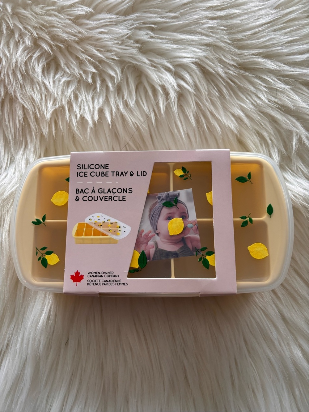 BNWT MELII Silicone Ice Cube Tray & Lid - Cream Lemon Design